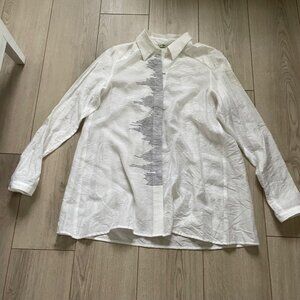 Redwood Court White Button-Up Shirt Black Rayon Silk Thread Embroidery Size S